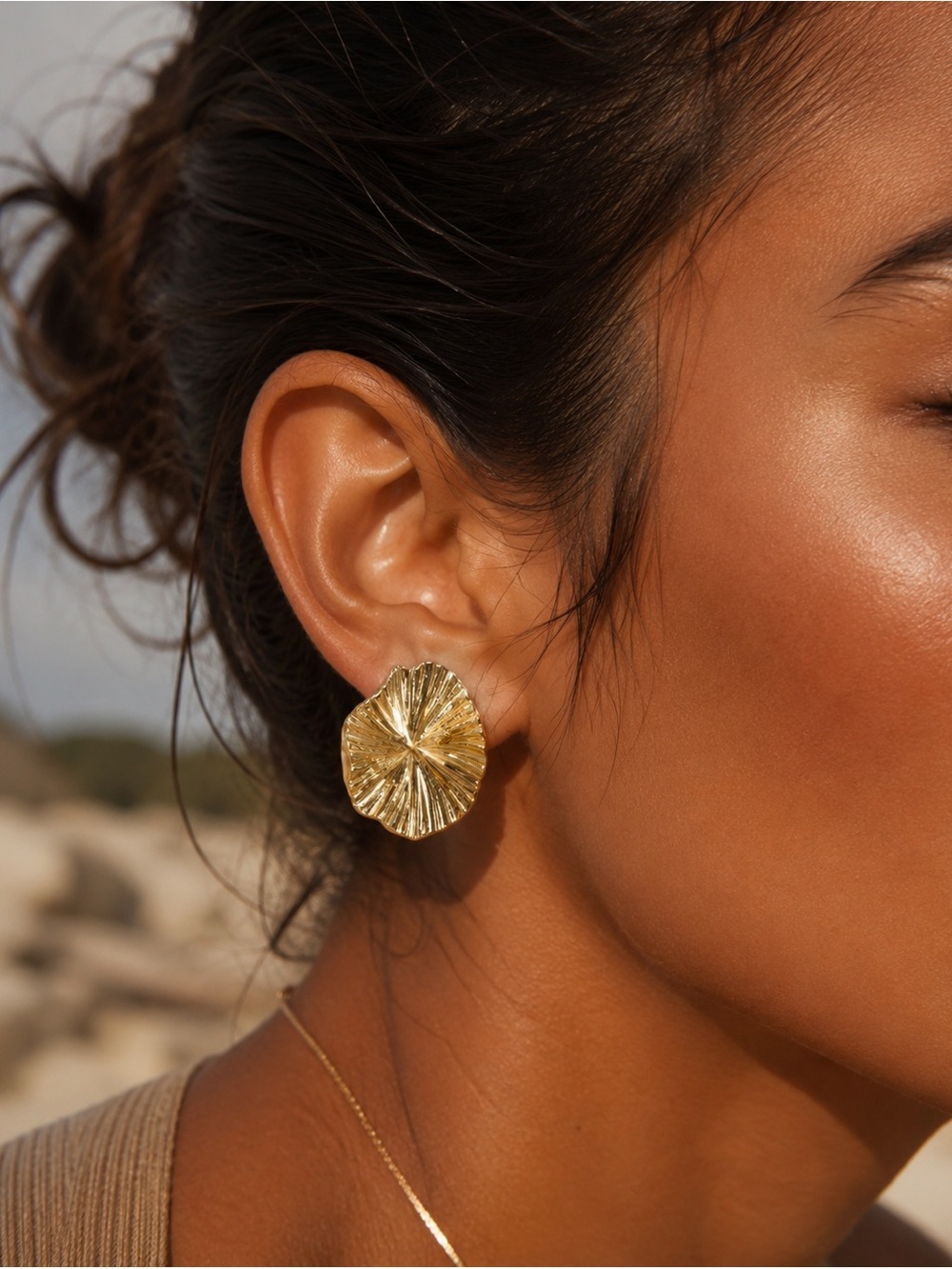 18K Gold Plated Leaf Stud Earrings - Picture 3 of 7